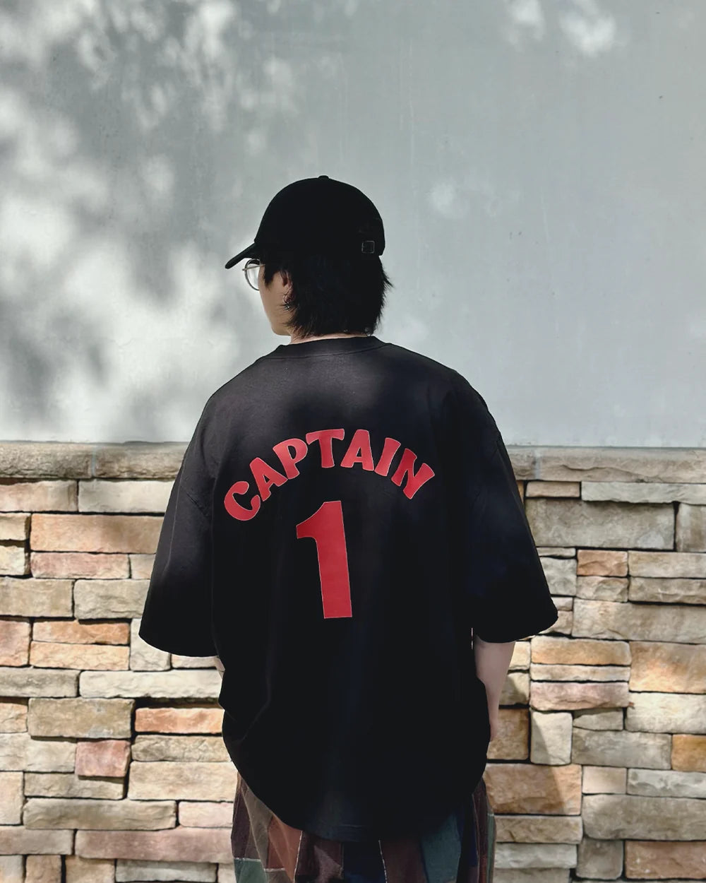 Captain 4-Panel Black Oversized Tee
